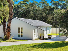 Nestled in the National Park Right in the Heart of Husky, Huskisson